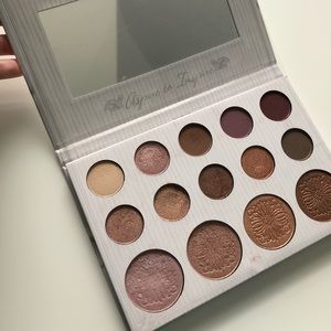 BH Cosmetics Carli Bybel eyeshadow palette